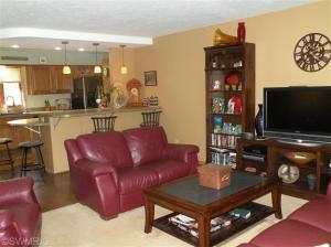 220 Hicks Ave, Plainwell, MI 49080 photo 4