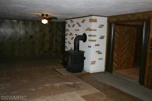 16185 Division Dr, Marshall, MI 49068 photo 13