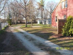 753 E Savidge St, Spring Lake, MI 49456 photo 3