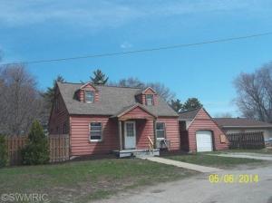 753 E Savidge St, Spring Lake, MI 49456 photo 1