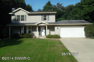 614 11th St, Plainwell, MI 49080 photo 1