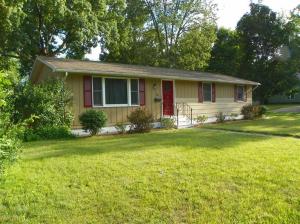 301 E Hoffman St, Three Rivers, MI 49093 photo 1