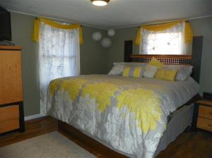 301 E Hoffman St, Three Rivers, MI 49093 photo 8