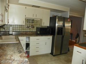 301 E Hoffman St, Three Rivers, MI 49093 photo 4