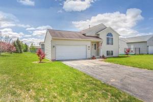 103 Pine Meadow Dr, Belding, MI 48809 photo 2