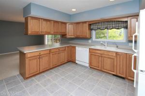 403 N Cherry St, Augusta, MI 49012 photo 5