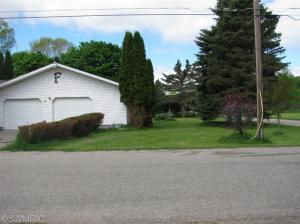 1191 Beech, Sumner, MI 48889 photo 4