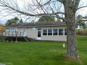 5170 Vickie Dr, Gladwin, MI 48624 photo 3