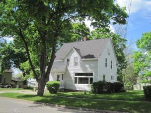 222 E Ctr, Belding, MI 48809 photo 2