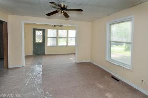 209 E Van Buren St, Gobles, MI 49055 photo 3