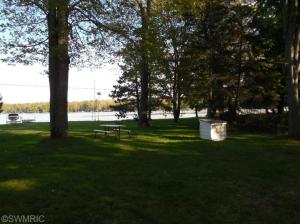 948 N Jay Ln, Baldwin, MI 49304 photo 2