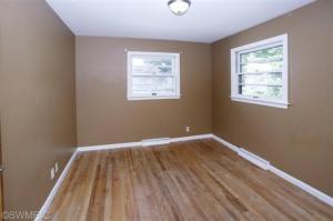 323 E Glenguile, Parchment, MI 49004 photo 13