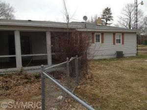 131 Clinton St, Mendon, MI 49072 photo 2