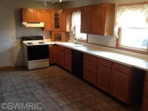 131 Clinton St, Mendon, MI 49072 photo 8
