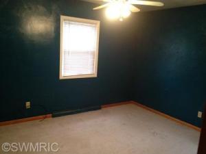 131 Clinton St, Mendon, MI 49072 photo 6