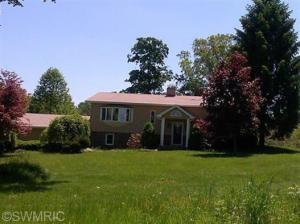 3980 Buffalo Rd, Buchanan, MI 49107 photo 1