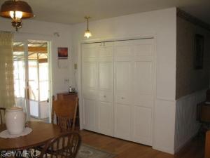602 S Parker St, Crystal, MI 48818 photo 4