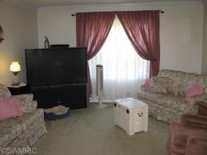 602 S Parker St, Crystal, MI 48818 photo 5