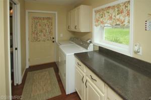 124 Harmony Ln, Springfield, MI 49037 photo 8