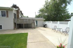 124 Harmony Ln, Springfield, MI 49037 photo 20