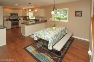 124 Harmony Ln, Springfield, MI 49037 photo 4