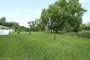 124 Harmony Ln, Springfield, MI 49037 photo 22