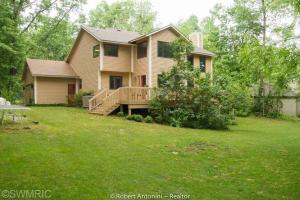 5408 Forest Bend Dr SE, Ada, MI 49301 photo 2