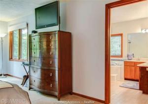 5408 Forest Bend Dr SE, Ada, MI 49301 photo 12