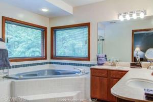 5408 Forest Bend Dr SE, Ada, MI 49301 photo 13