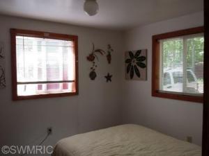 1047 Channel, Bitely, MI 49309 photo 5