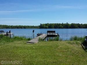 1047 Channel, Bitely, MI 49309 photo 6