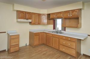 308 Meadow Dr, Augusta, MI 49012 photo 5