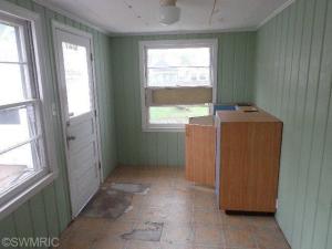 208 E Cass, Saint Johns, MI 48879 photo 9