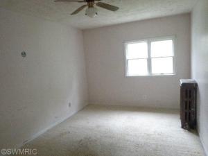 208 E Cass, Saint Johns, MI 48879 photo 10