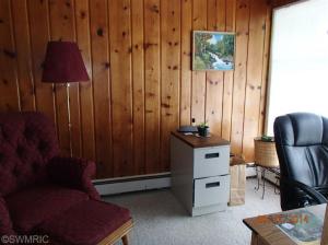 211 Pinecrest Rd, Whitehall, MI 49461 photo 9