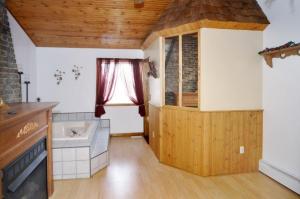 15670 M-89, Augusta, MI 49012 photo 11