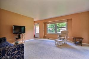 724 Forest St, Marshall, MI 49068 photo 4