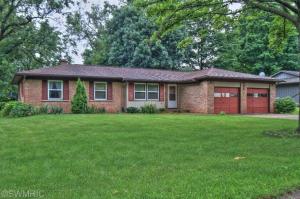 724 Forest St, Marshall, MI 49068 photo 1