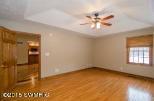 4635 E River Rd, Buchanan, MI 49107 photo 12