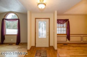 4635 E River Rd, Buchanan, MI 49107 photo 2