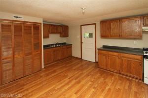178 Wellworth Ave, Springfield, MI 49037 photo 3