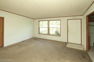 8596 Gurd Rd, Dowling, MI 49050 photo 4