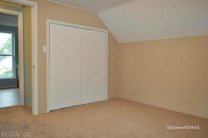 709 S Bridge St, Belding, MI 48809 photo 17
