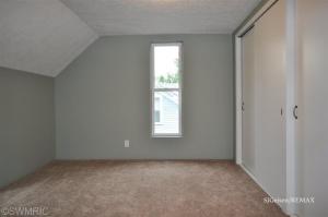 709 S Bridge St, Belding, MI 48809 photo 13