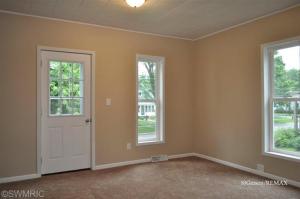 709 S Bridge St, Belding, MI 48809 photo 2