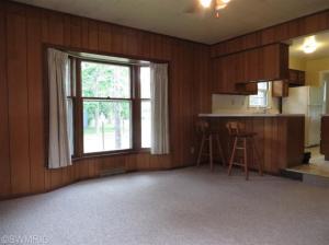 753 E Mansion, Marshall, MI 49068 photo 5