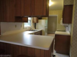 753 E Mansion, Marshall, MI 49068 photo 4