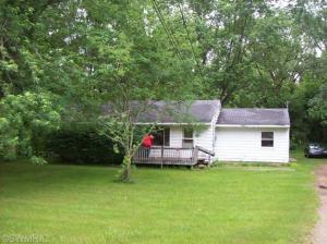 933 James St, Plainwell, MI 49080 photo 1