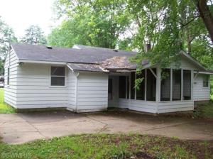 933 James St, Plainwell, MI 49080 photo 2