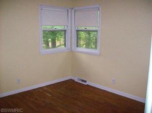 933 James St, Plainwell, MI 49080 photo 14
